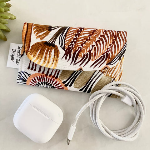 Kirsten Katz Neutral Natives Earbud/Cable Case