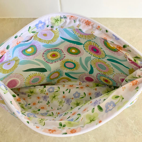 Jocelyn Proust Daisy Gum Blossom Print Fabric Pouch
