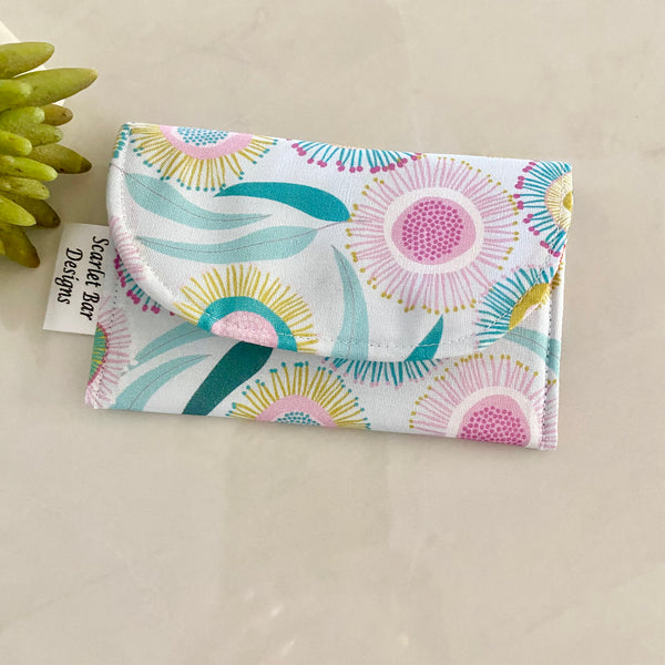 Jocelyn Proust Gum Blossom Earbud/Cable Case