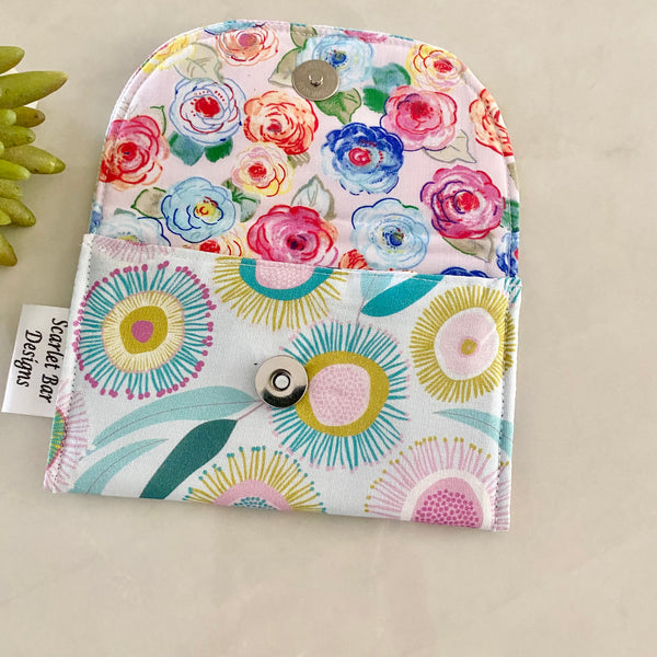 Jocelyn Proust Gum Blossom Earbud/Cable Case