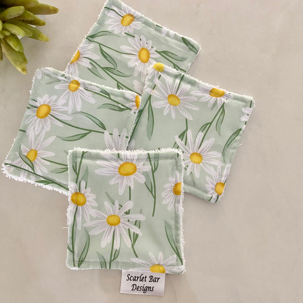 Country Garden Daisy Print Makeup Remover Wipes