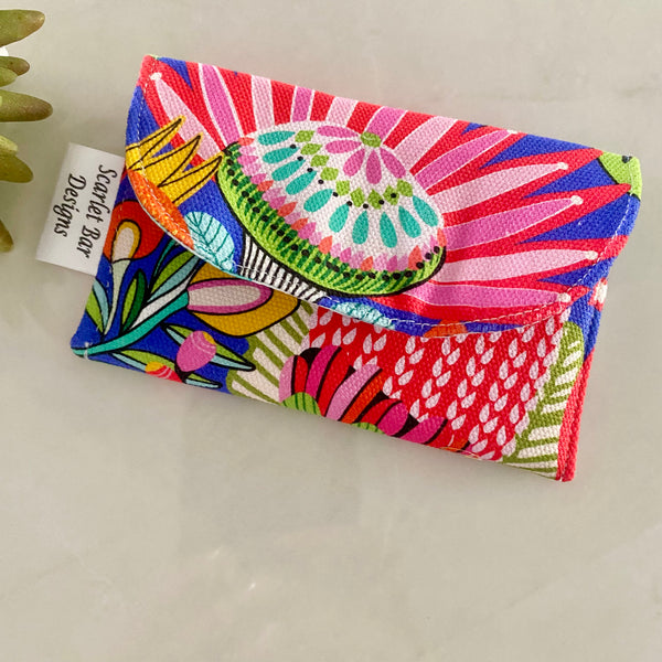 Kirsten Katz Parrots Print Earbud/Cable Case