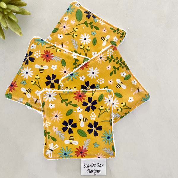 Country Garden Working Bee Print Makeup Remover Wipes